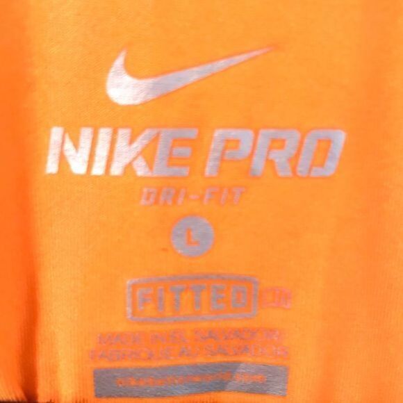NWOT. NIKE PRO DRI-FIT top - Picture 4 of 7